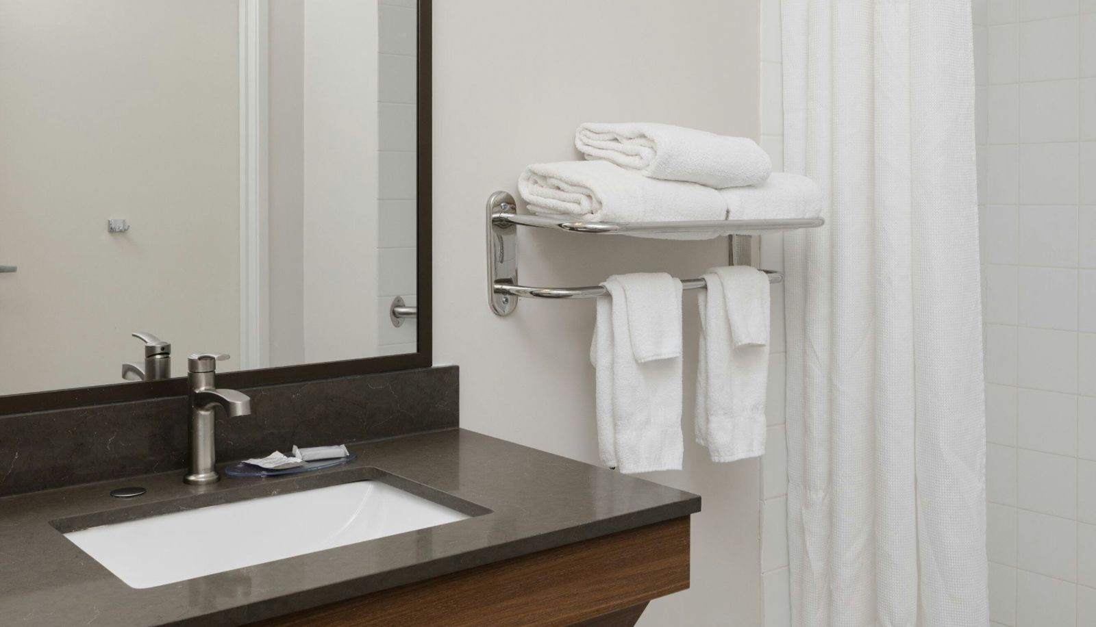 Chambre - Fairfield by Marriott Inn and Suites Grand Rapids Airport