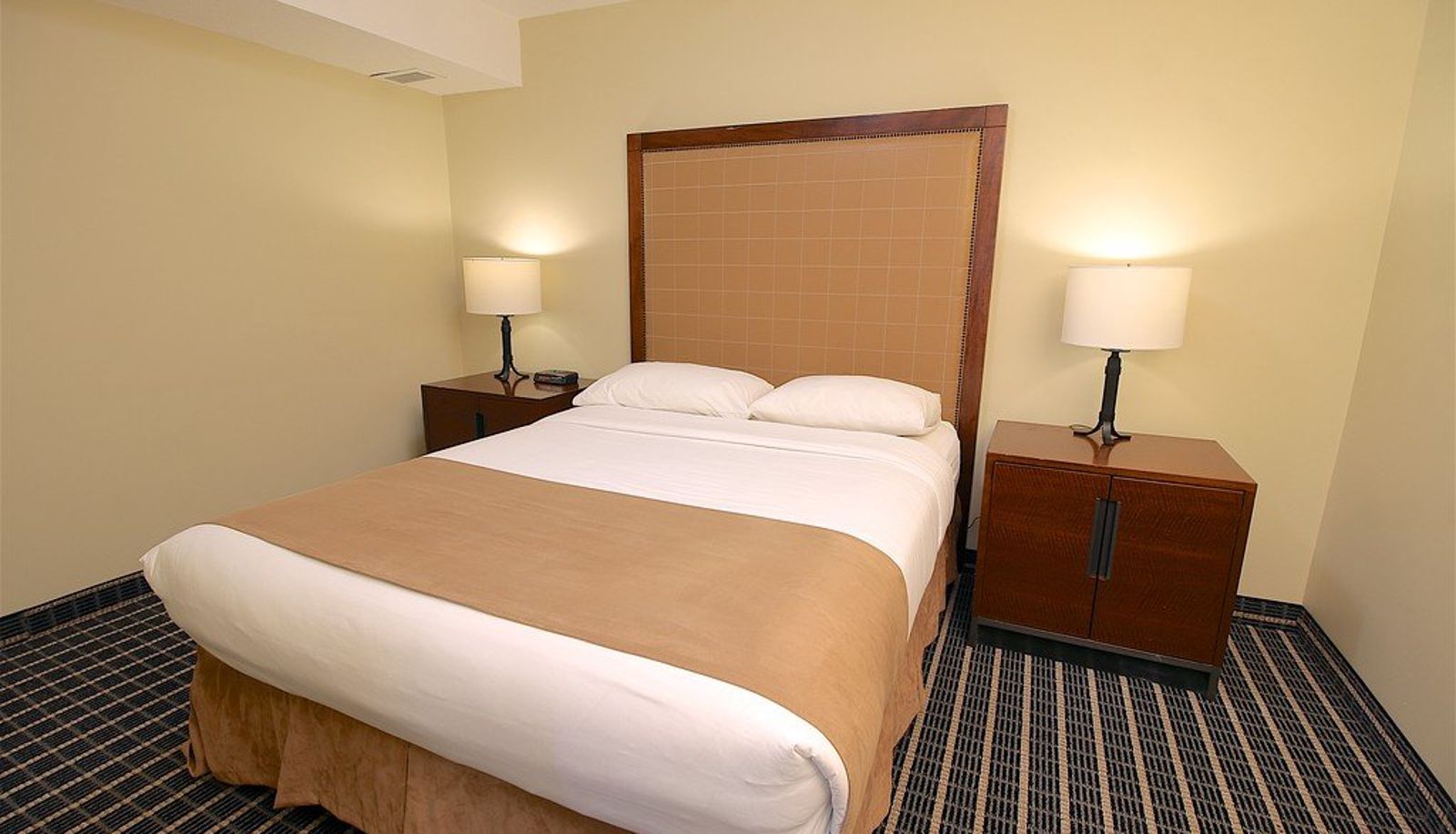 Room - TERMINATED - Medicine Hat Suites