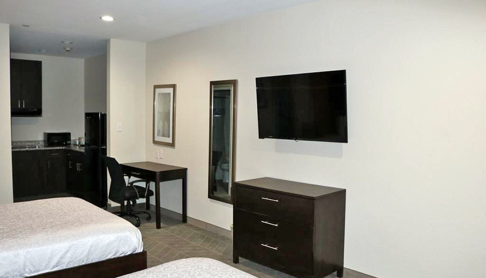 Zimmer - Scottish Inns and Suites IAH Airport Humble TX