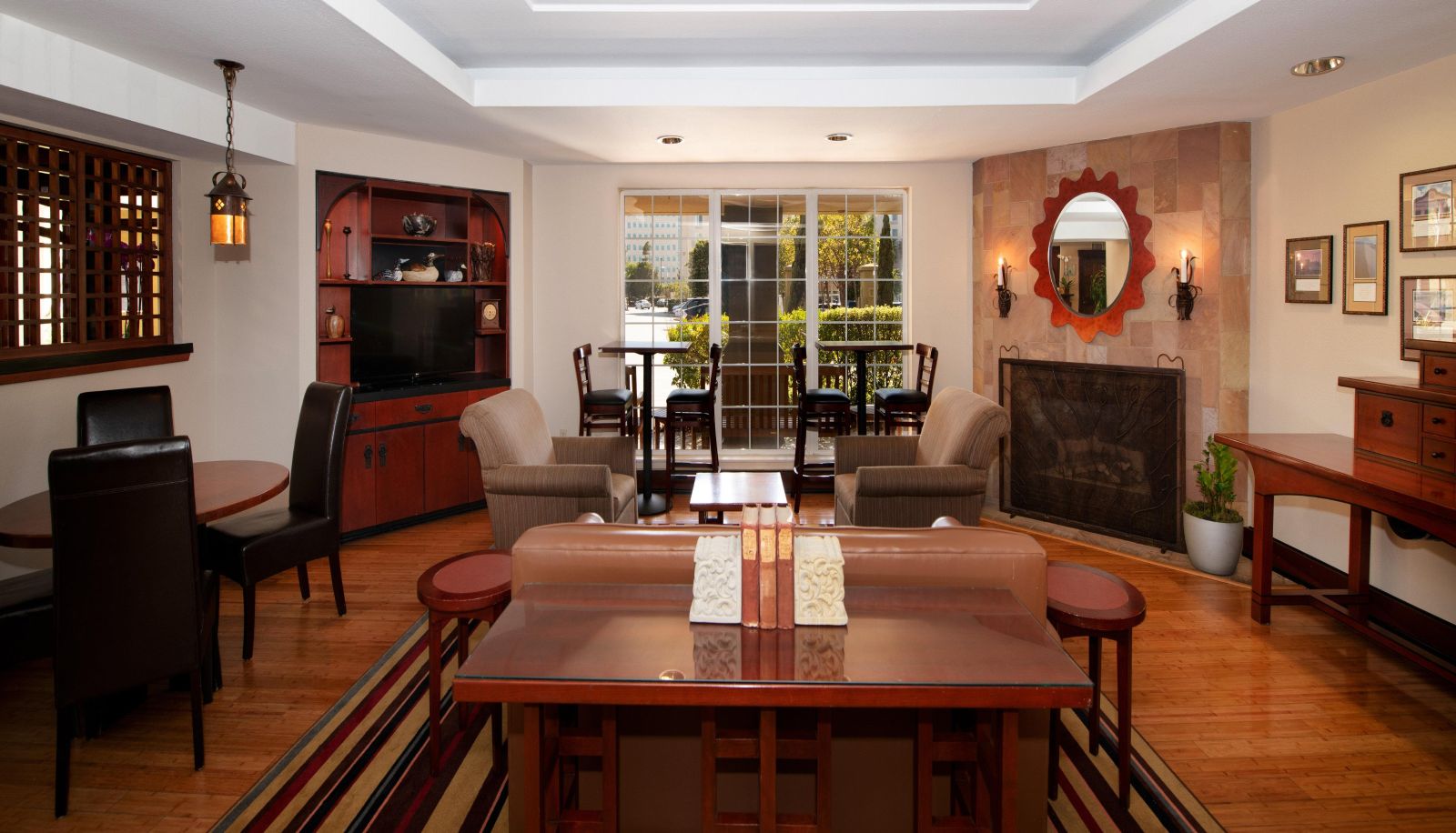 Hall - Oakwood at 100 VAN NESS