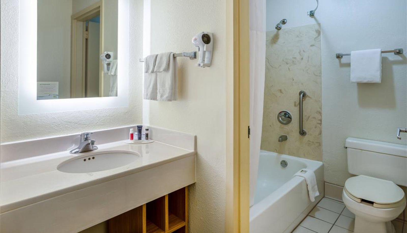 Chambre - Hotel Carolina A Days Inn by Wyndham