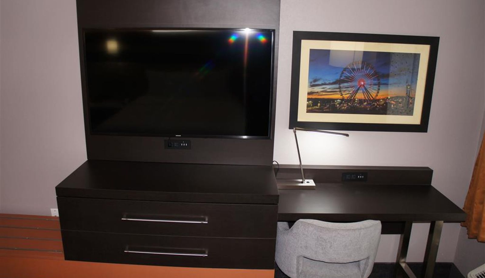 Camera - La Quinta Inn & Suites by Wyndham Branson