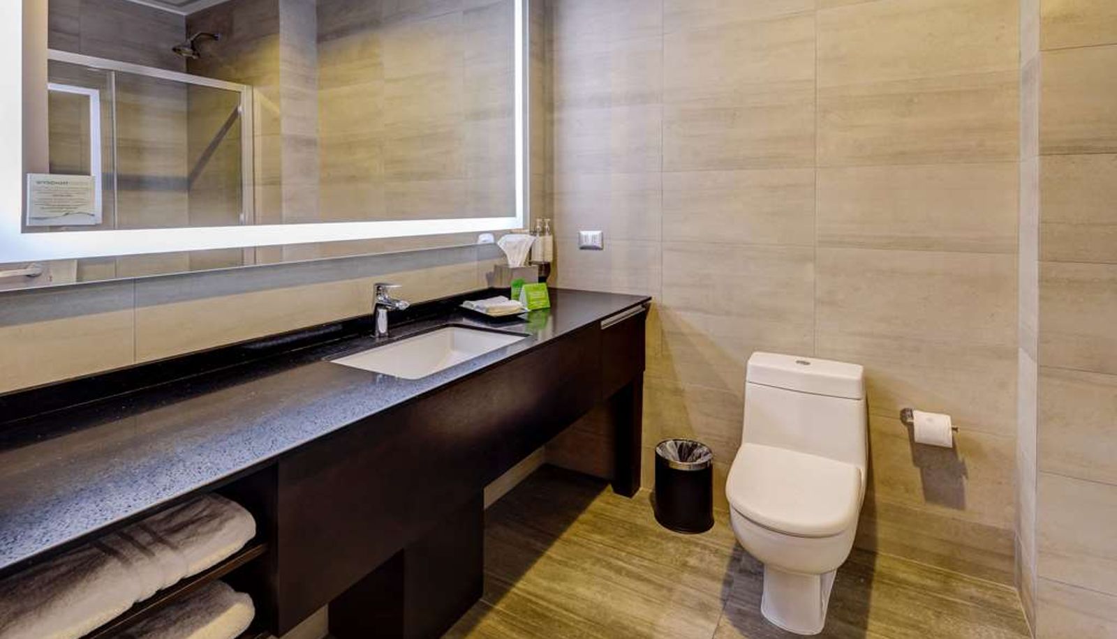 Zimmer - La Quinta by Wyndham Santiago Aeropuerto
