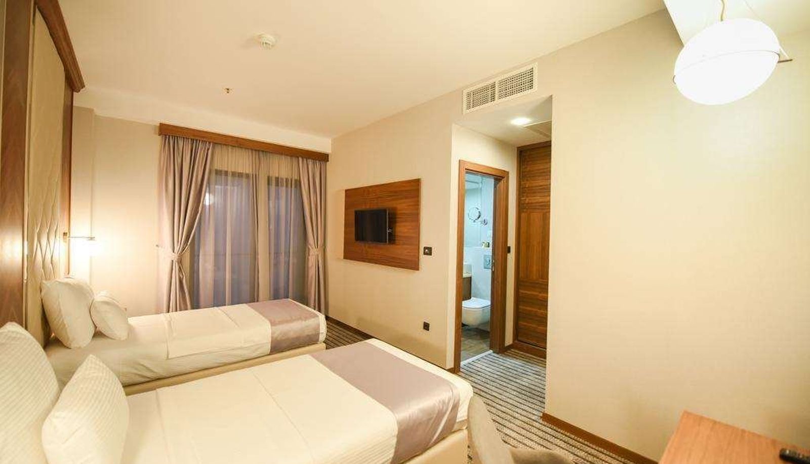 Chambre - UNION HOTEL PODGORICA