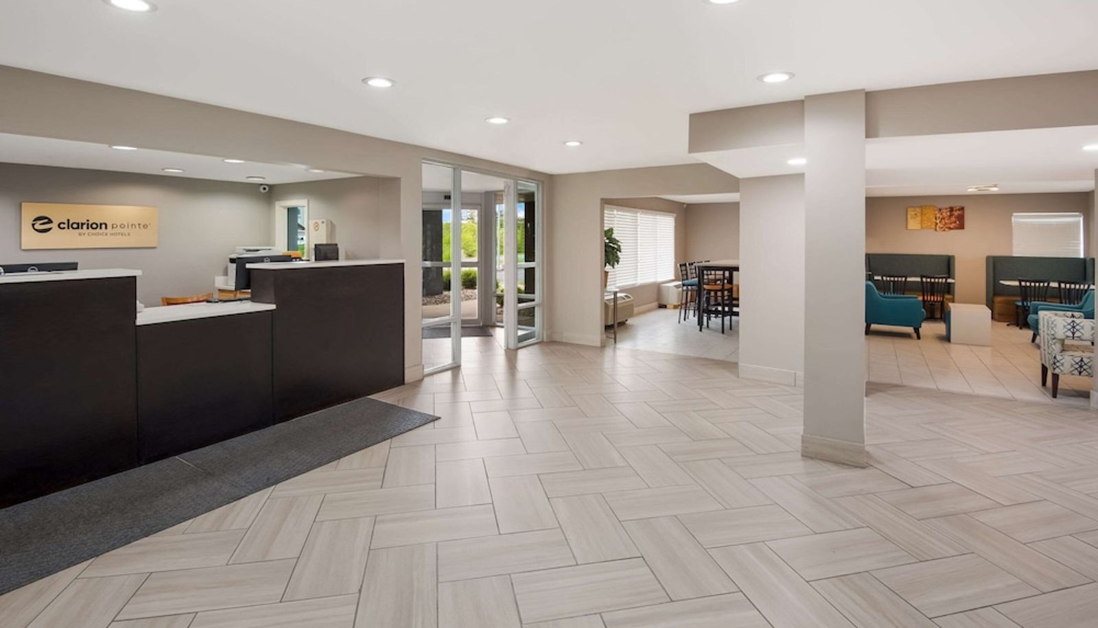 Hall - Clarion Pointe Indianapolis Northeast
