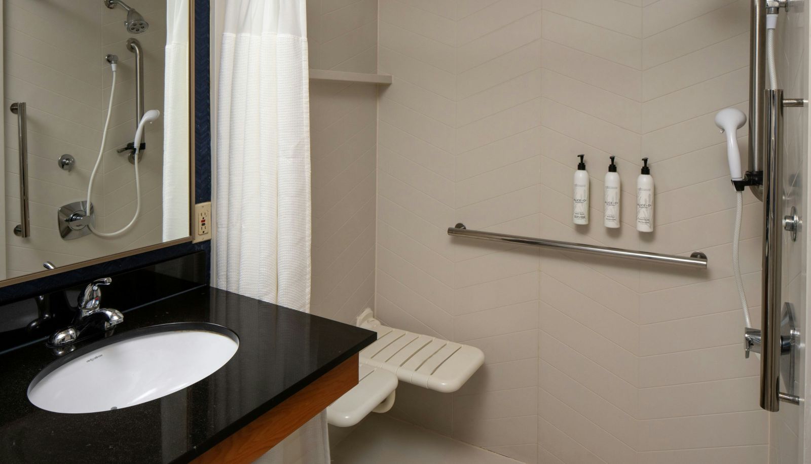 Room - Fairfield Inn and Suites by Marriott Jackson Airport