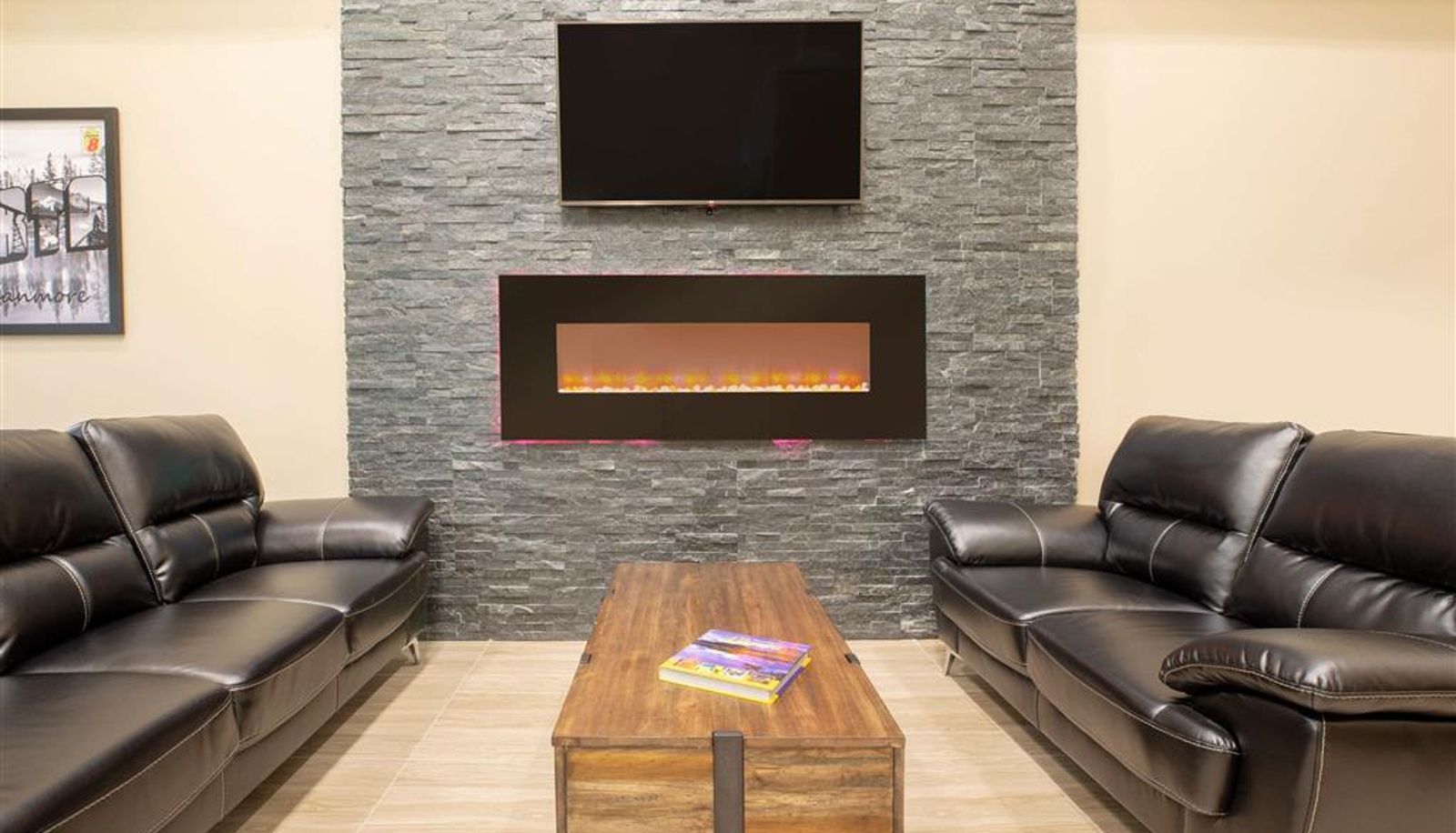 Sala - Super 8 by Wyndham Canmore