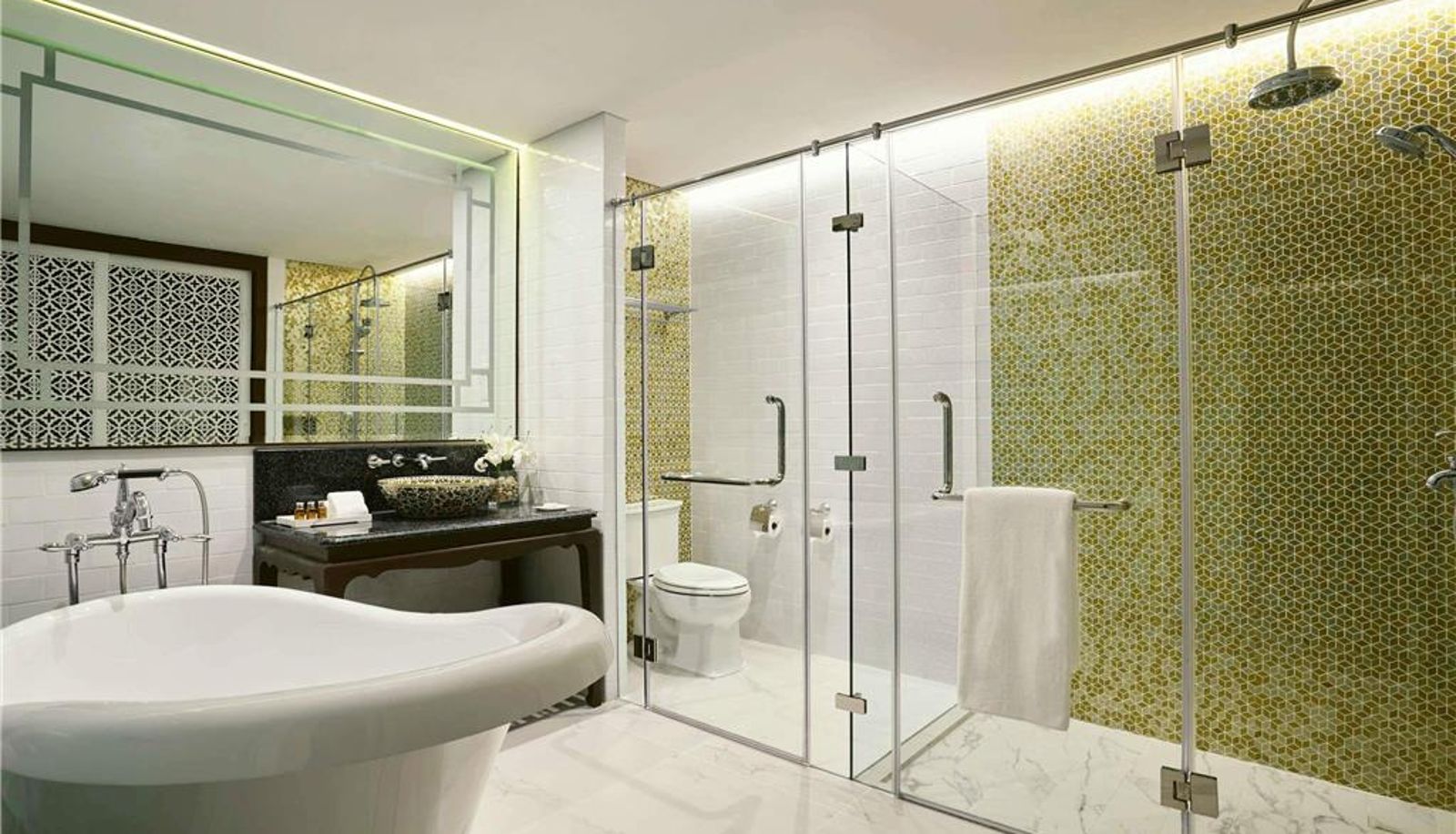 Zimmer - Mövenpick Myth Hotel Patong Phuket
