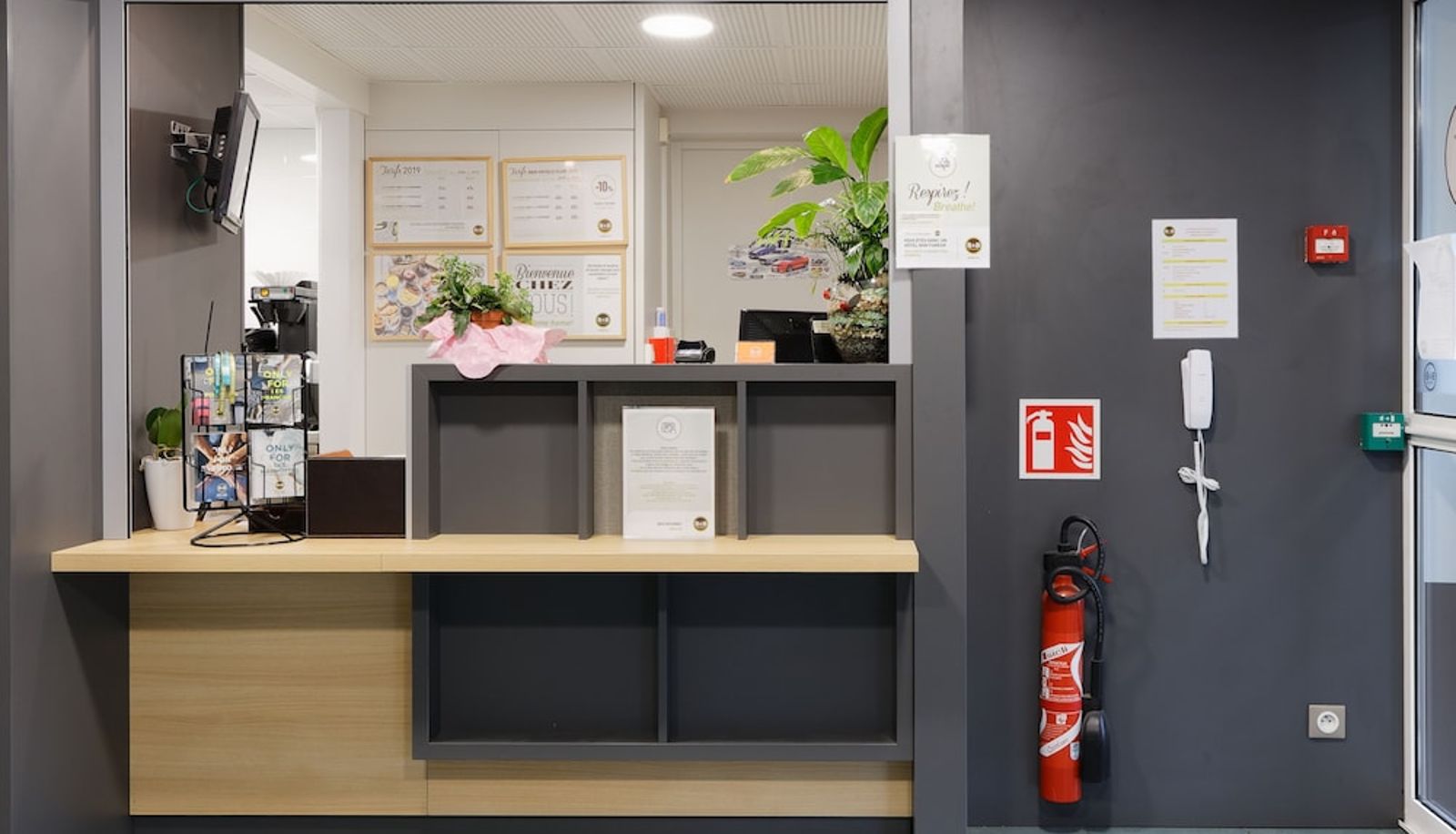 Reception - B&B HOTEL Lens Noyelles-Godault