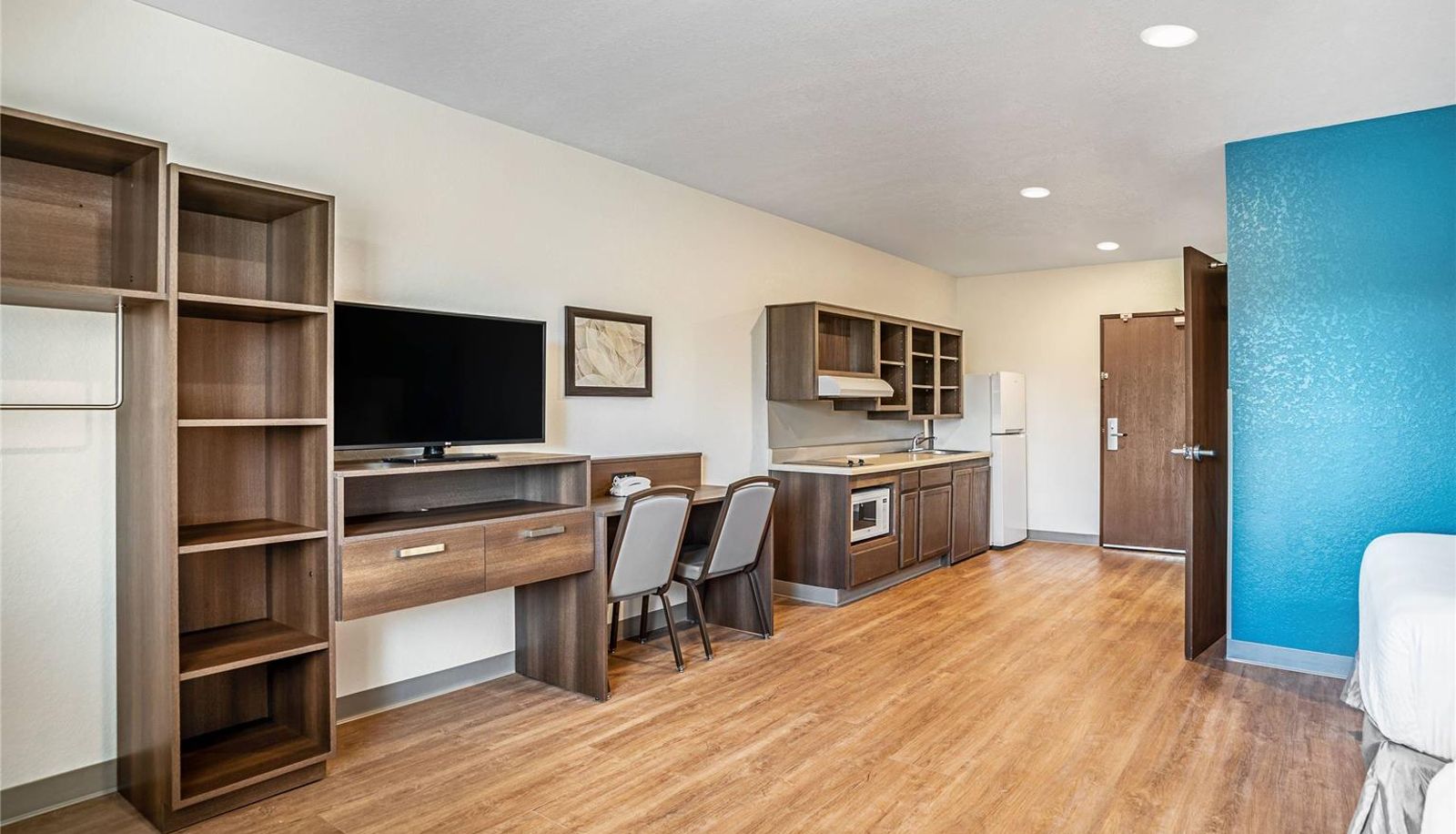Zimmer - WoodSpring Suites Naples East