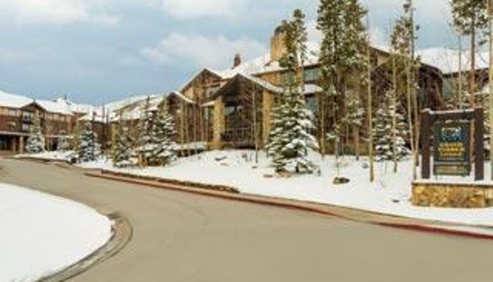 Exterior view - THE GRAND TIMBER LODGE