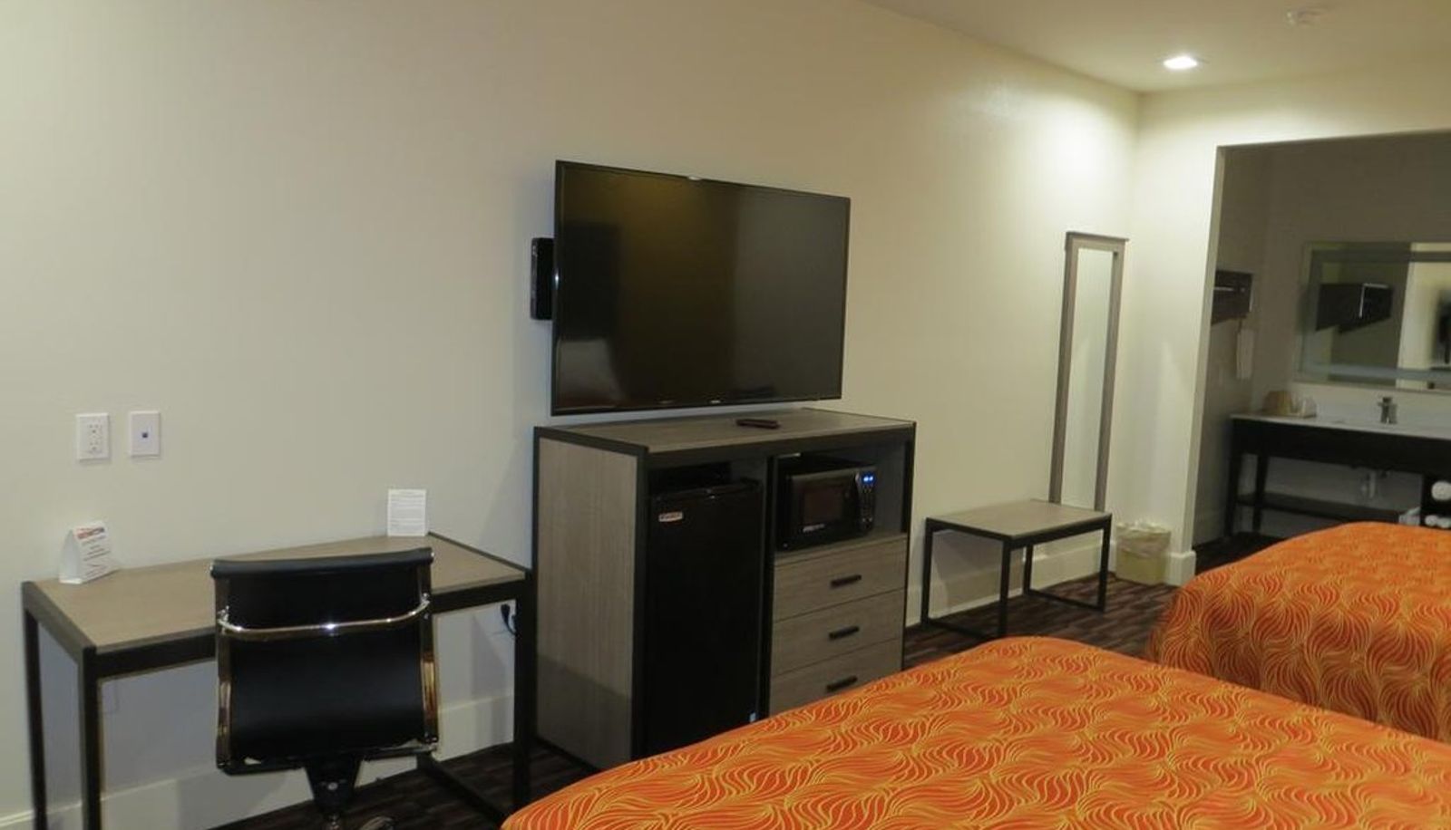 Zimmer - Scottish Inns and Suites Fry Road