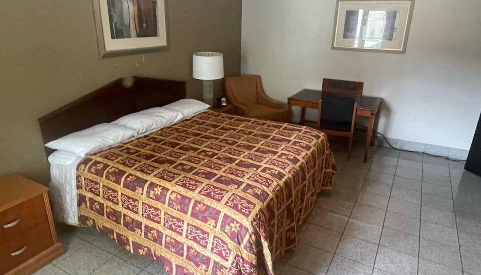 Standard room - BUDGETEL INN AND SUITES LOUISVILLE