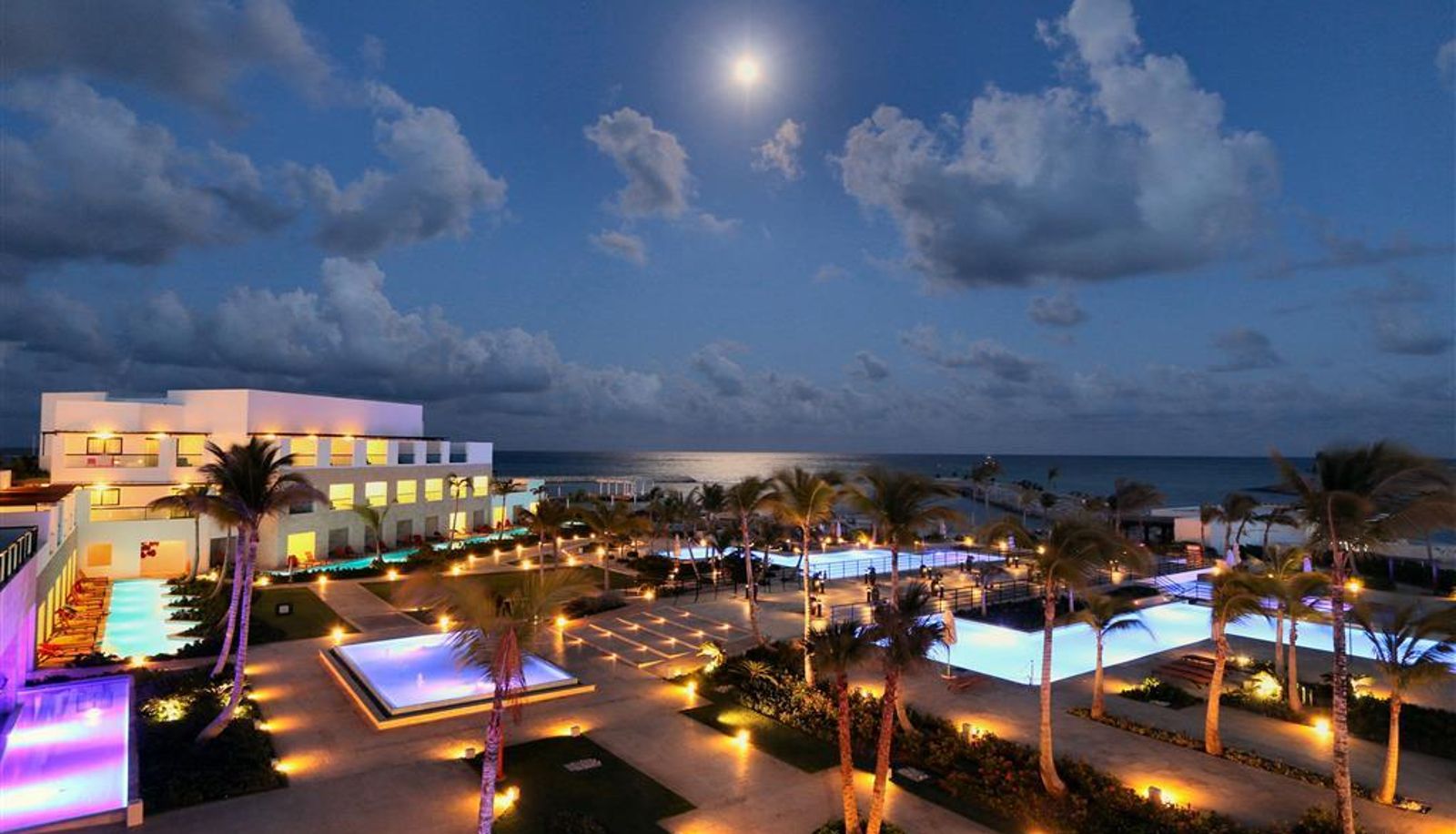 Business center - TRS Cap Cana Adults Only - All Inclusive Hotel