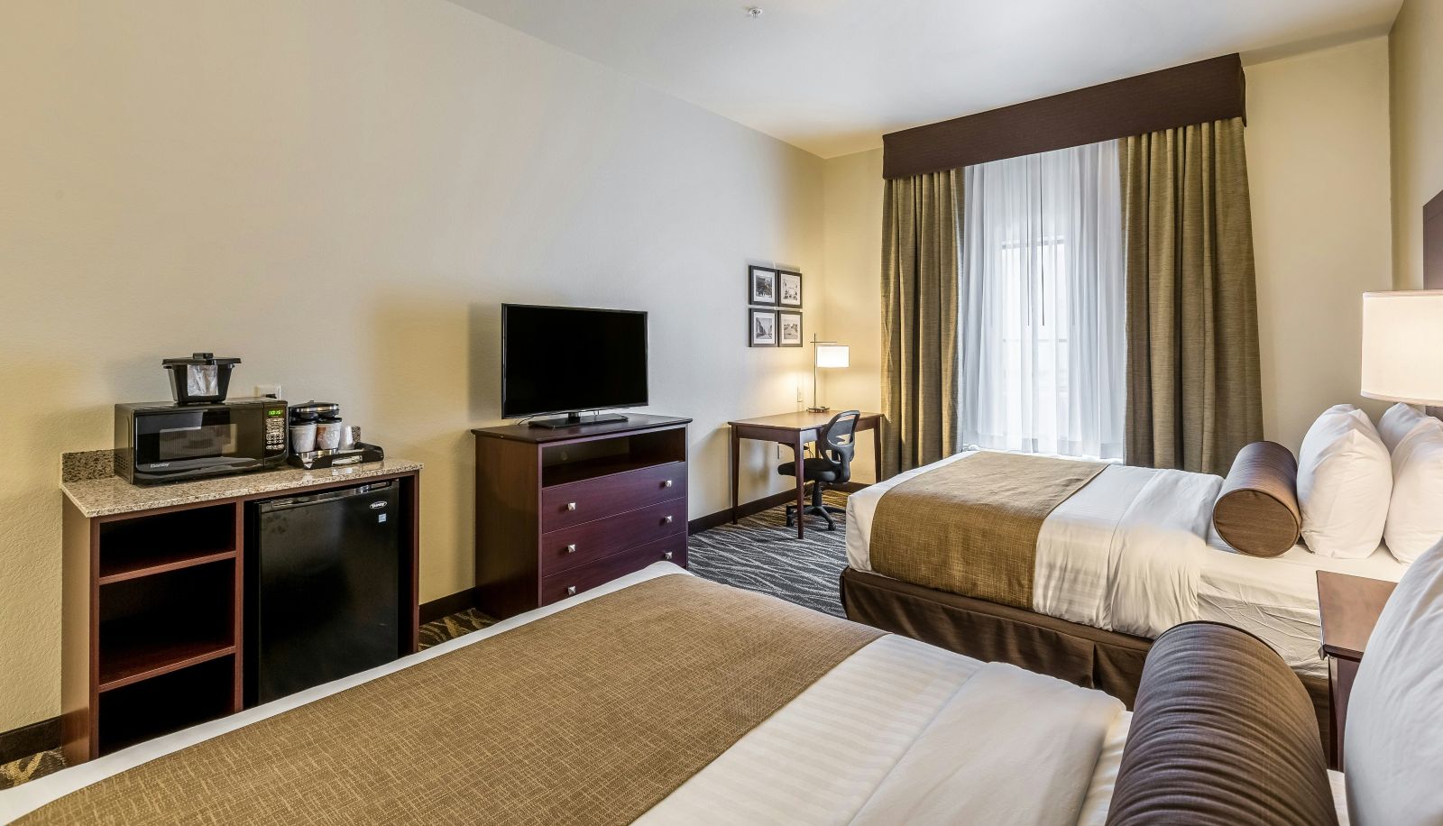 Chambre - Cobblestone Hotel & Suites - Hartford