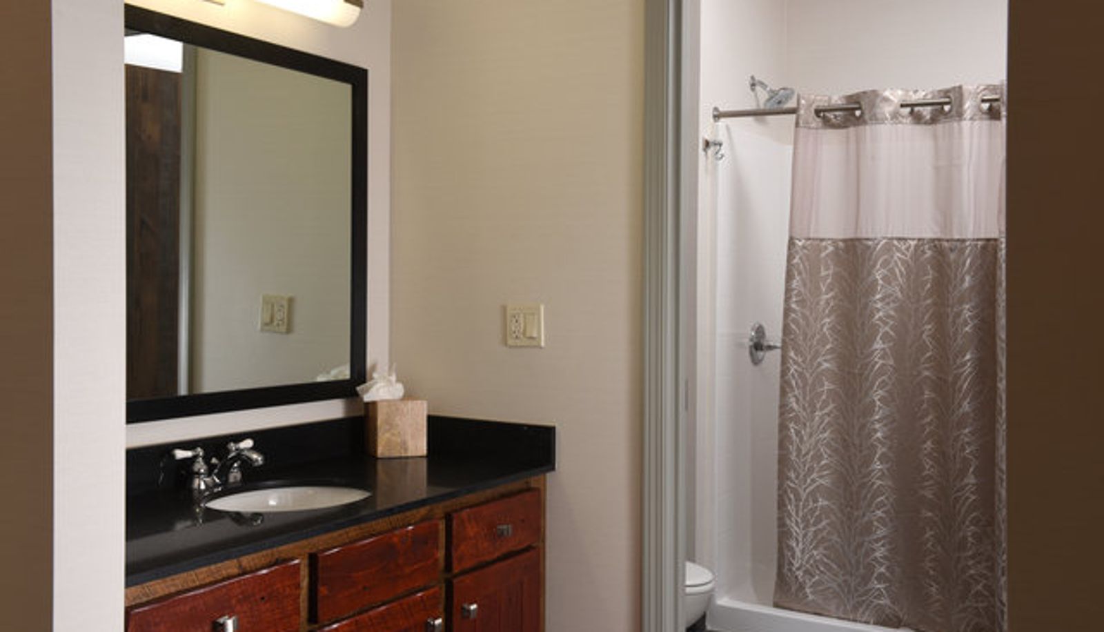 Zimmer - Stoney Creek Hotel Tulsa - Bro