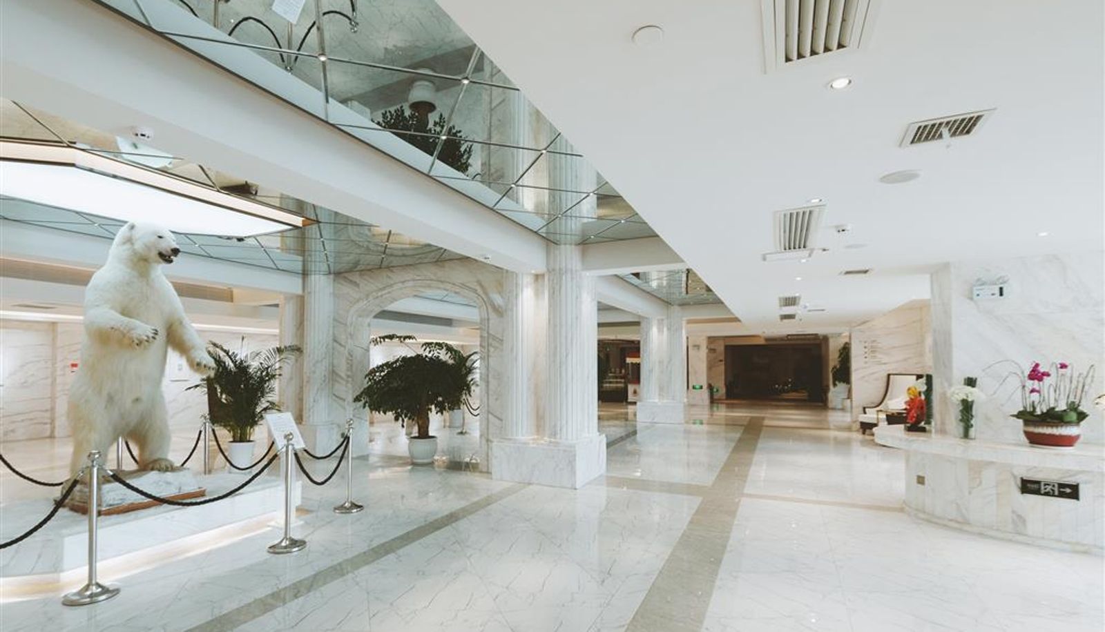 Lobby - Tulip Inn Guiyang Huaxi Hotel
