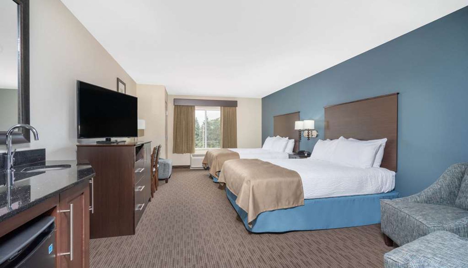 Room - AmericInn by Wyndham Windom