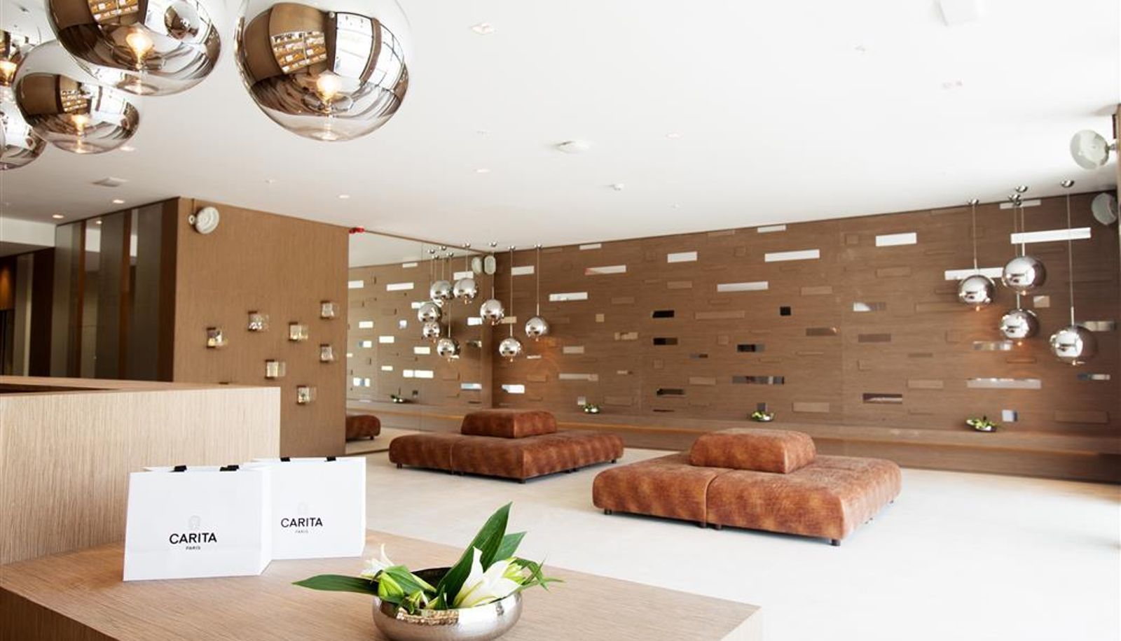 Centrum biznesowe - The Oasis by Don Carlos