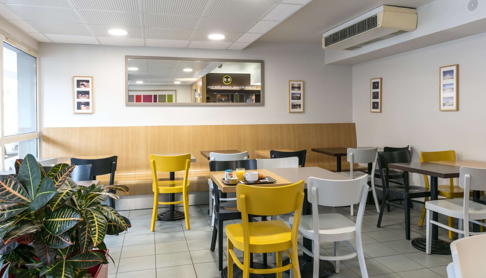 Restaurant - B&B HOTEL Toulouse Cité de l'Espace Mouchotte