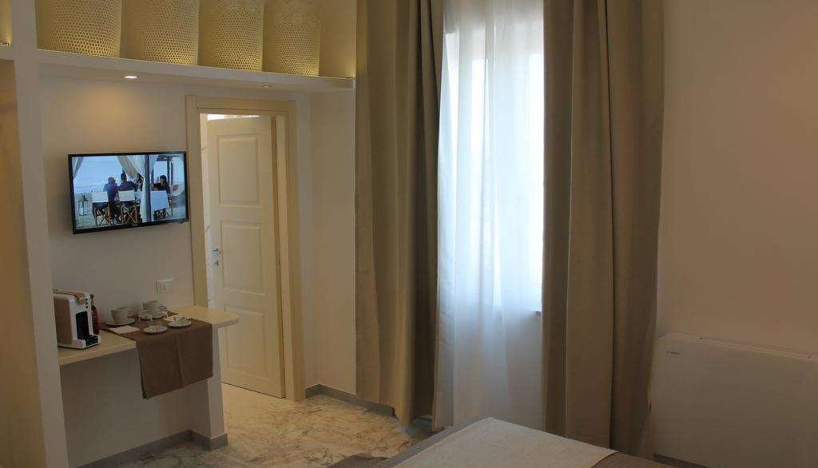 Chambre - FLOS GUEST HOUSE