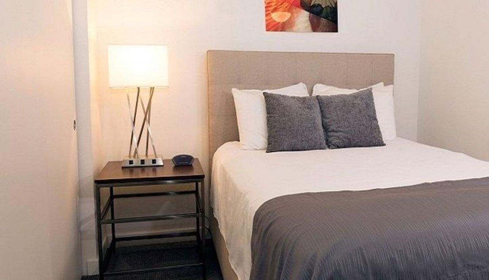 Room - Radius by Synergy Corporate Housing