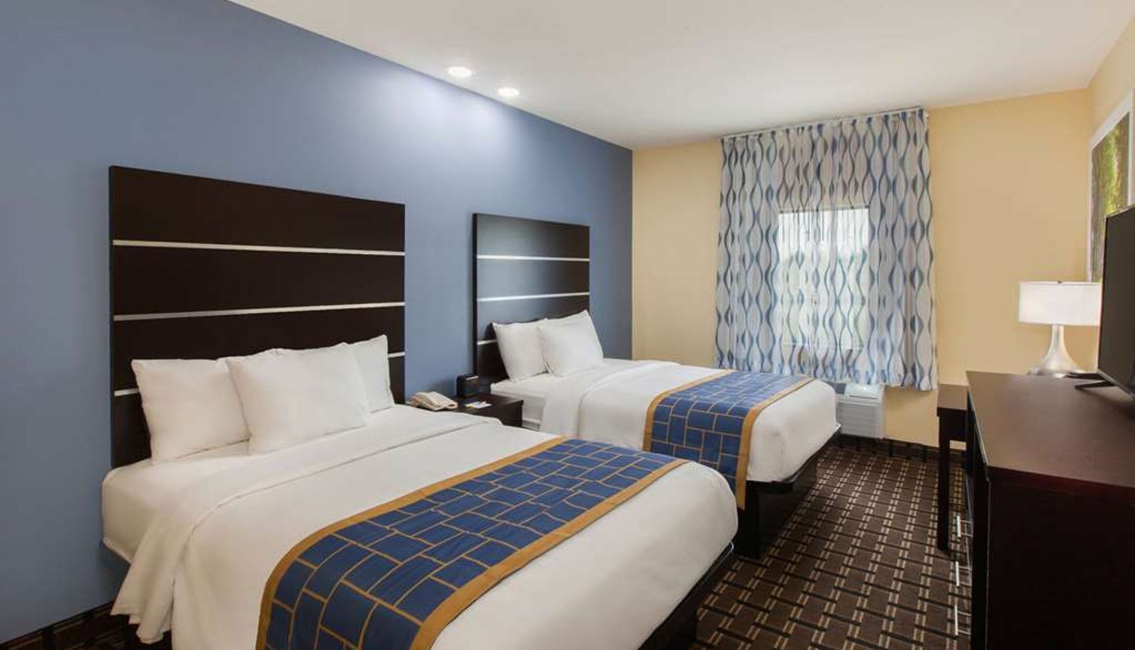 Zimmer - Days Inn by Wyndham Baton Rouge Airport