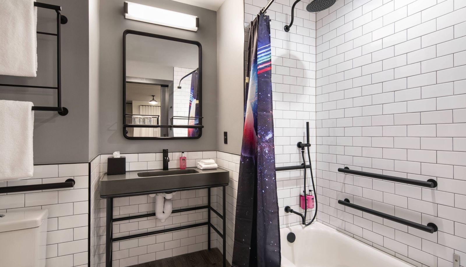 Zimmer - Moxy Nashville Vanderbilt Area
