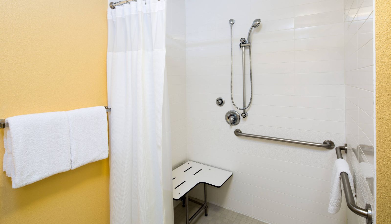 Room - Fairfield Inn and Suites by Marriott San Antonio Airport-North Star Mall