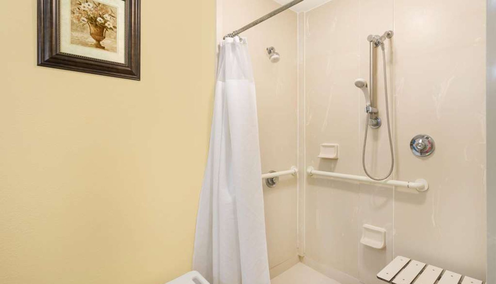 Room - Baymont by Wyndham Savannah Midtown