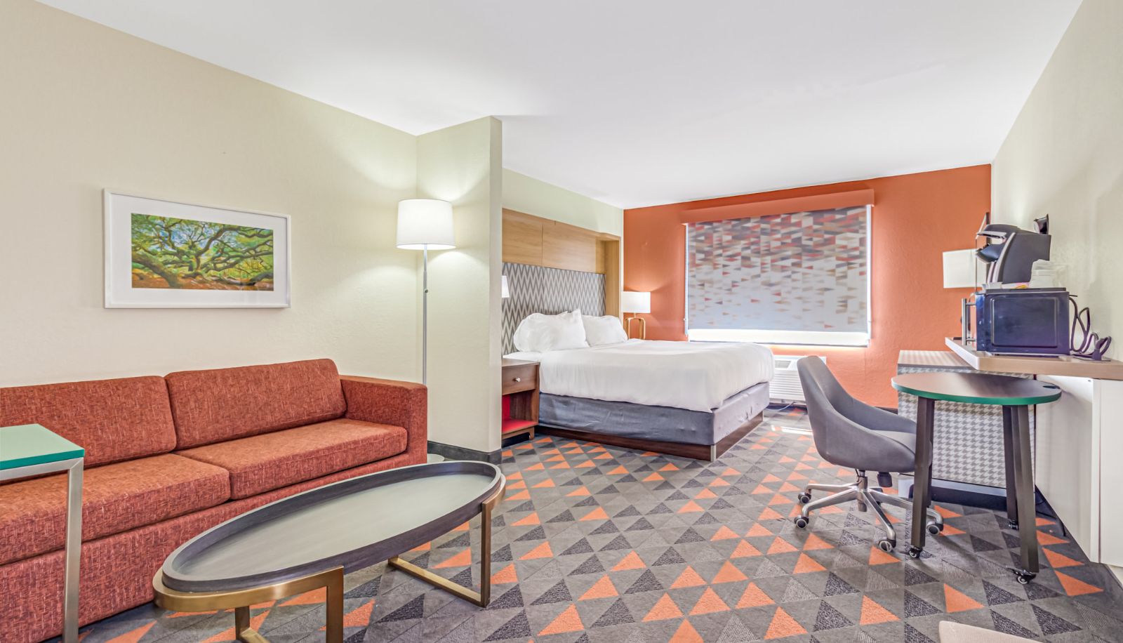 Room - Holiday Inn SPARTANBURG NORTHWEST by IHG