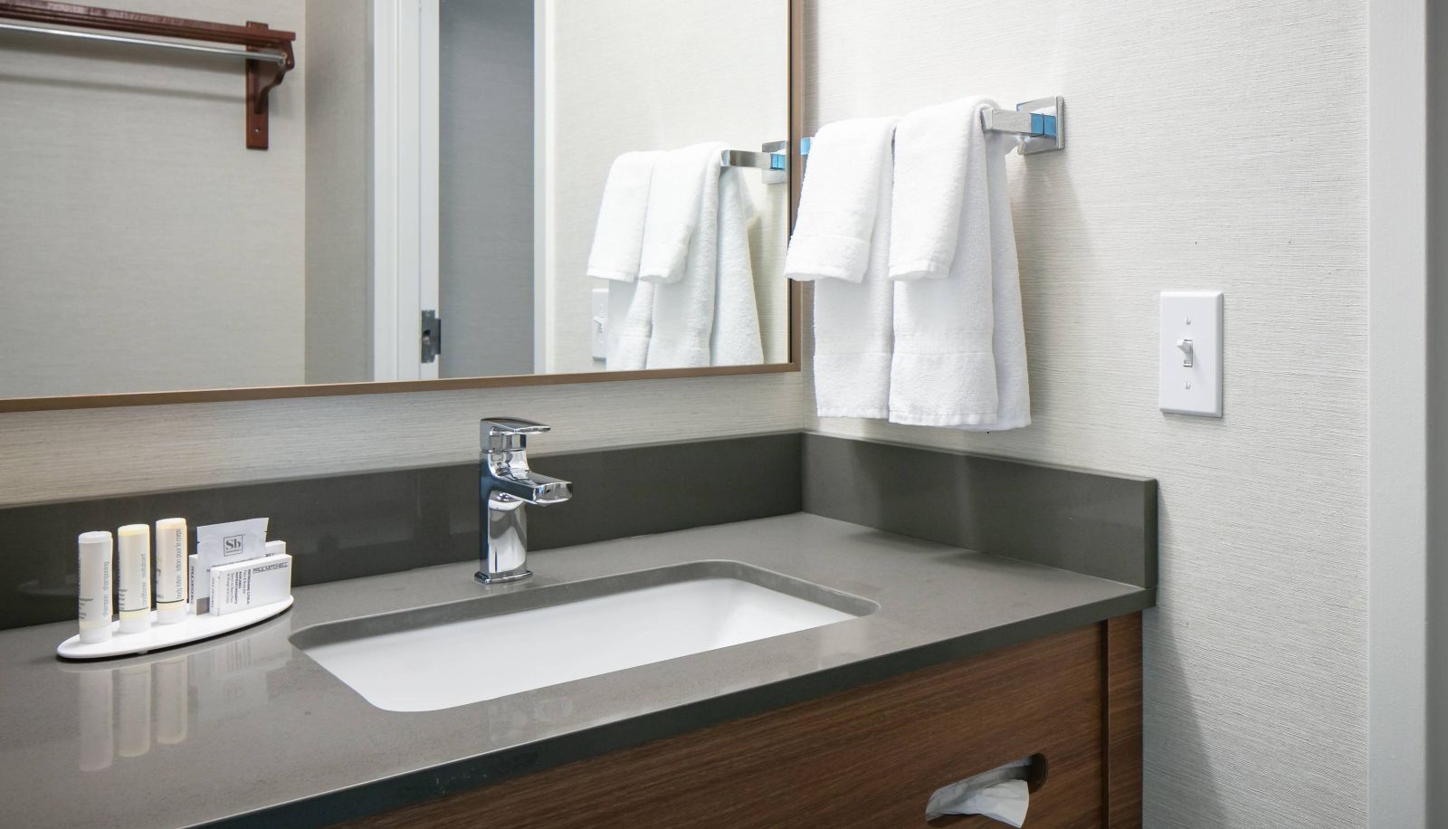 Room - Fairfield Inn and Suites by Marriott Tulsa Central