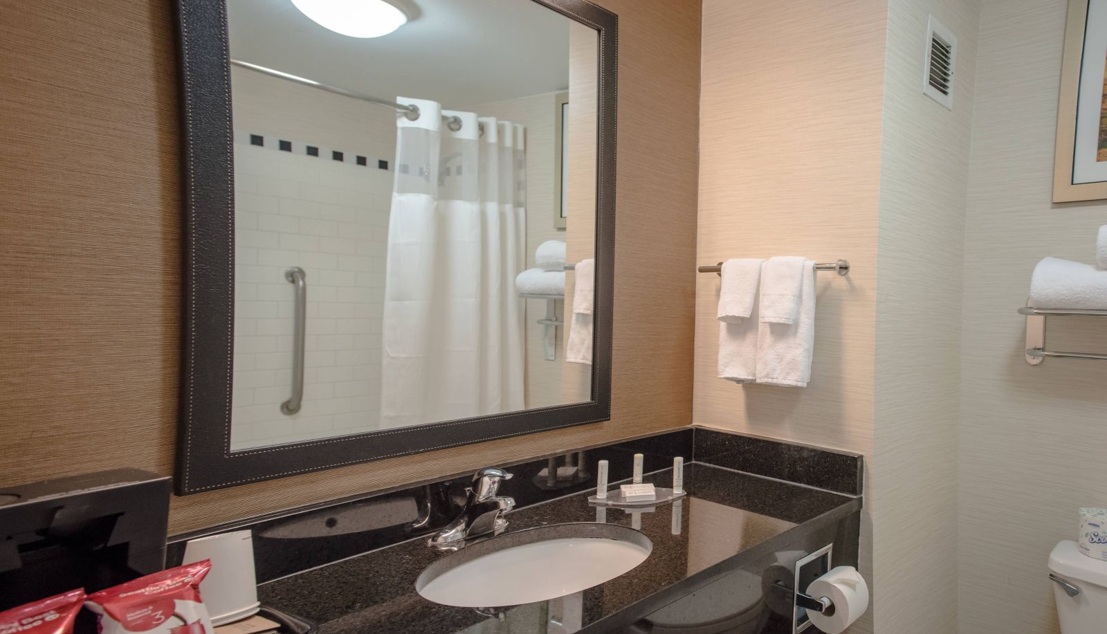 Room - Fairfield Inn and Suites by Marriott Knoxville East