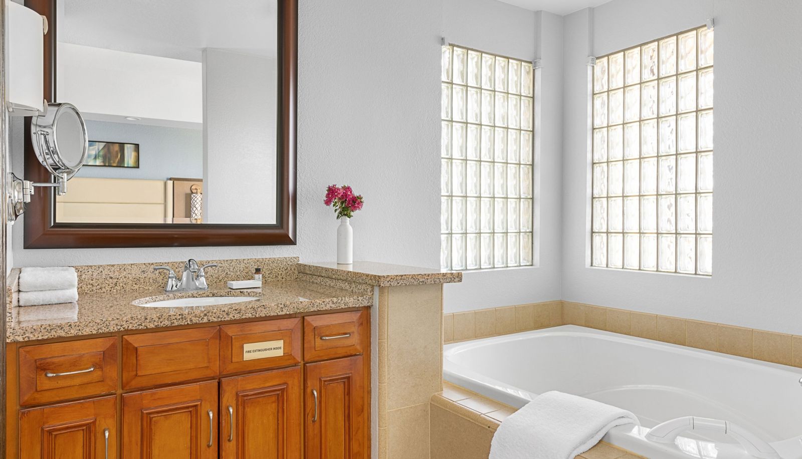 Zimmer - Marriotts Desert Springs Villas I