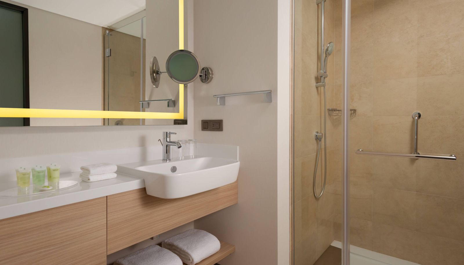 Zimmer - Courtyard by Marriott Chisinau