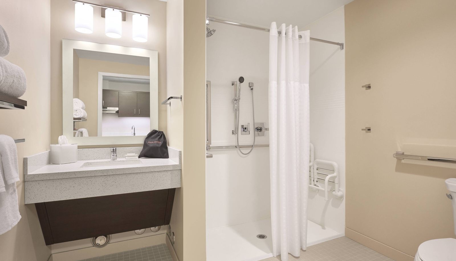 Zimmer - TownePlace Suites by Marriott Medicine Hat