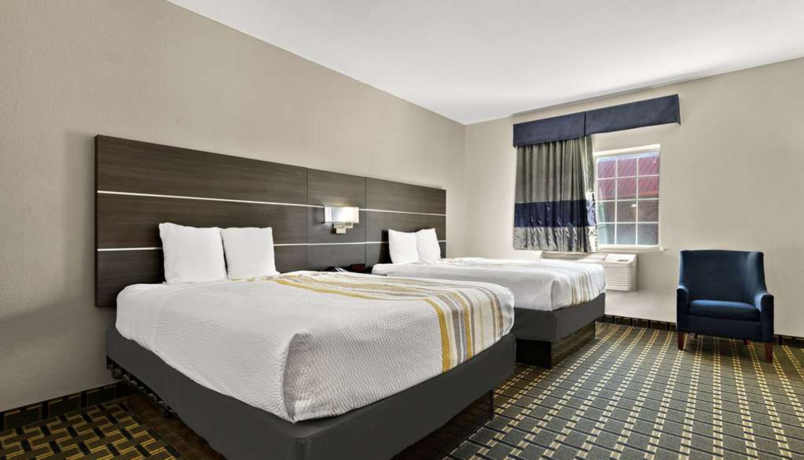 Zimmer - SureStay Plus by Best Western Tulsa East