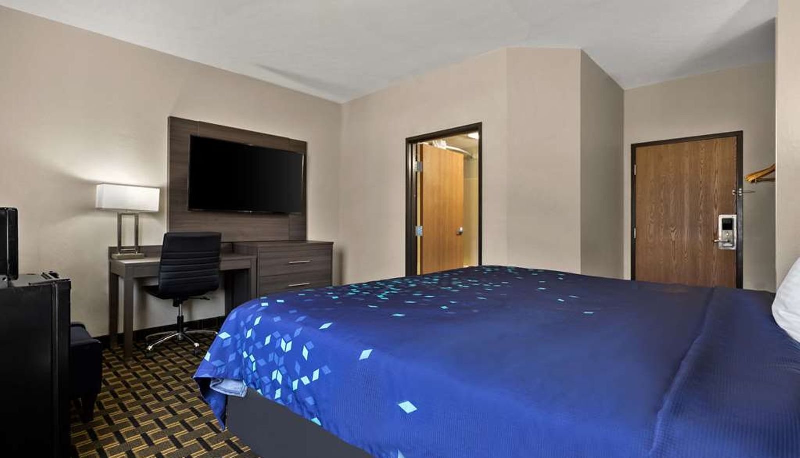 Zimmer - SureStay Plus by Best Western Tulsa East