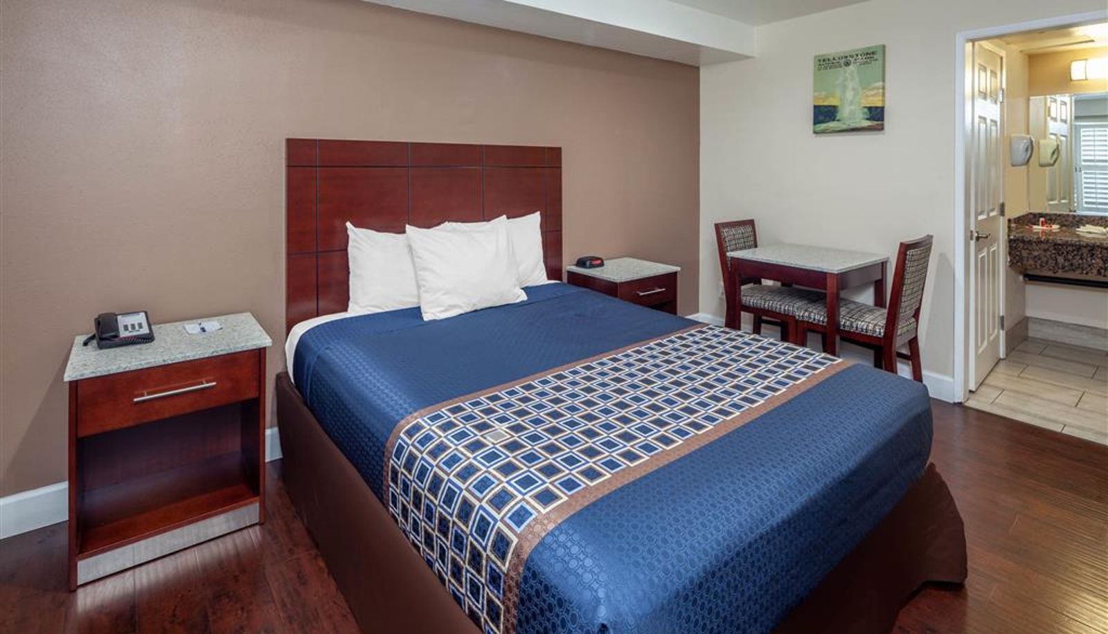 Camera - Travelodge by Wyndham Harbor City