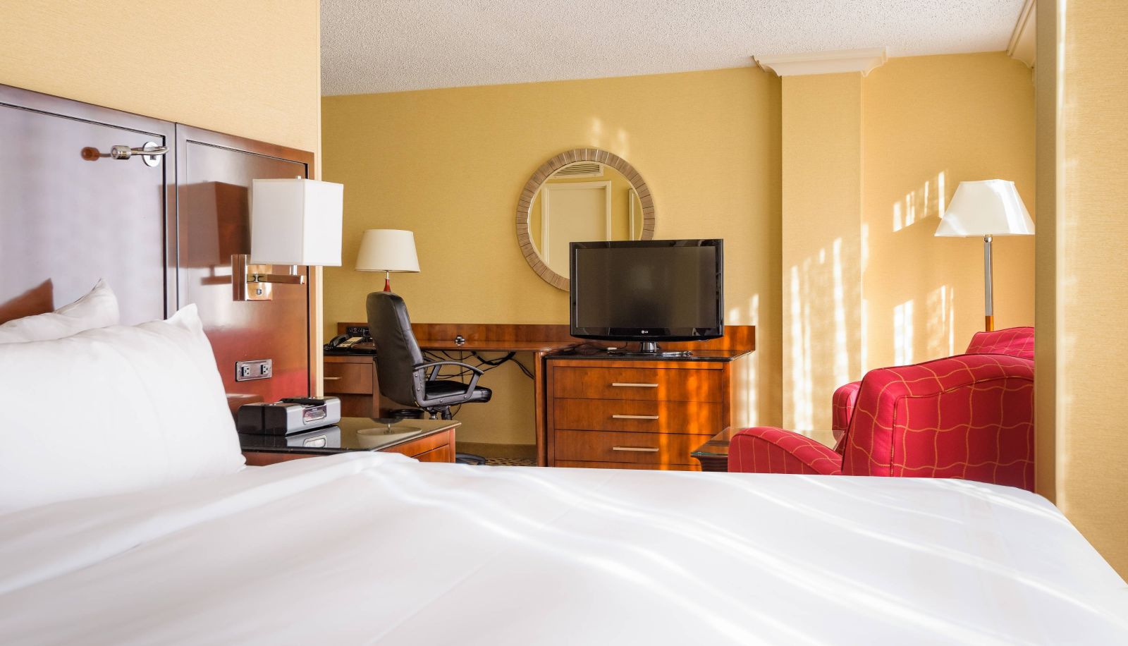 Room - Houston Marriott West Loop by The Galleria