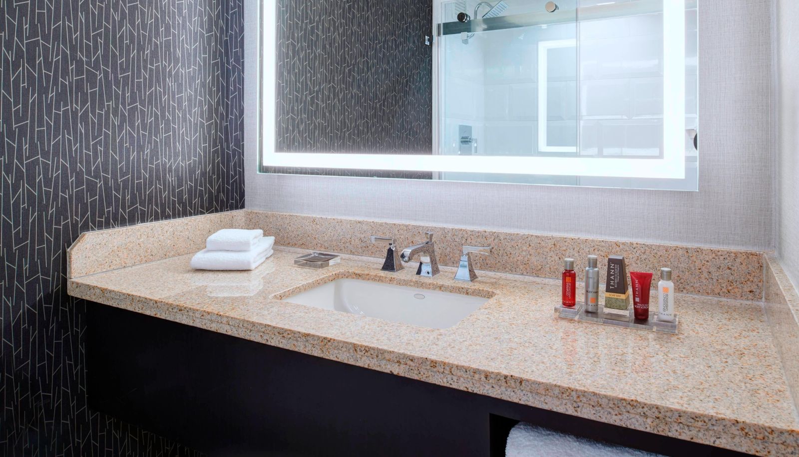 Zimmer - Kansas City Airport Marriott