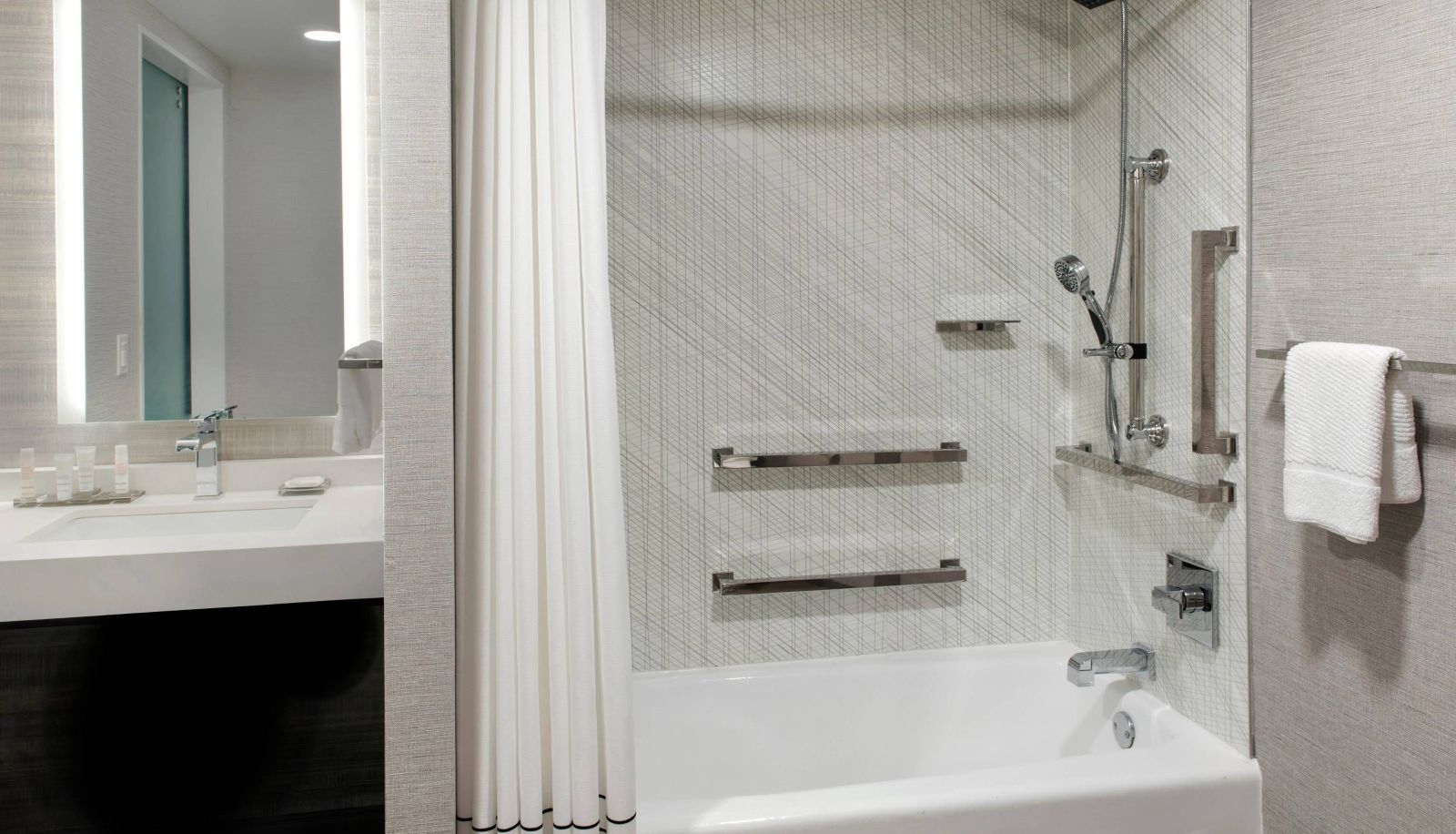 Zimmer - Norfolk Waterside Marriott
