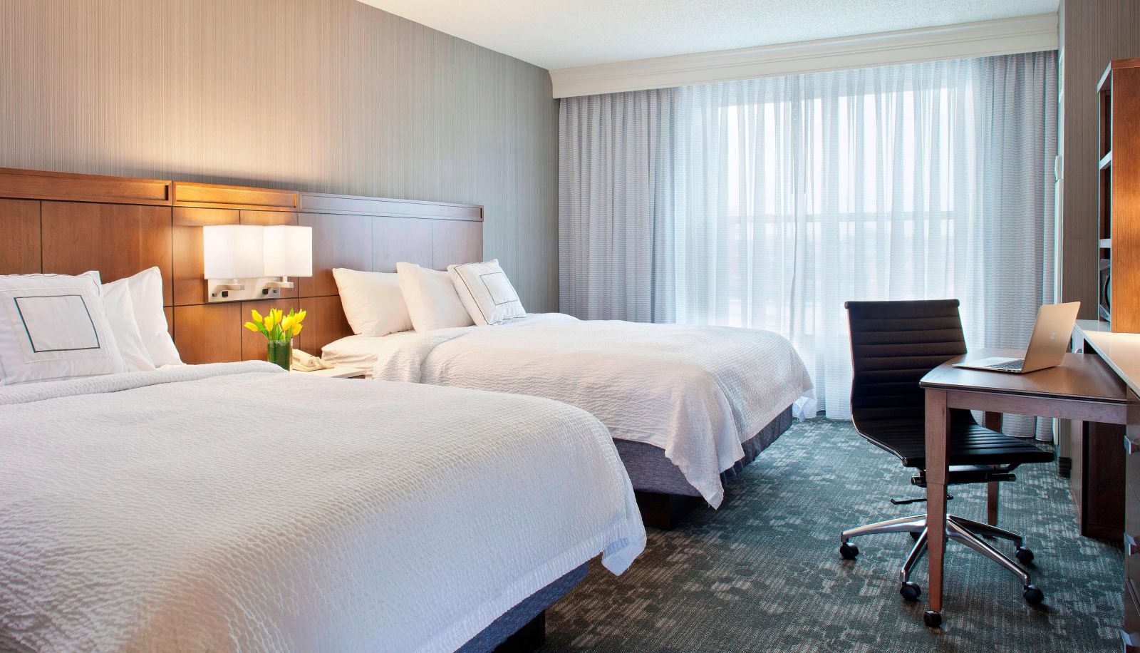 Zimmer - Courtyard by Marriott Pueblo