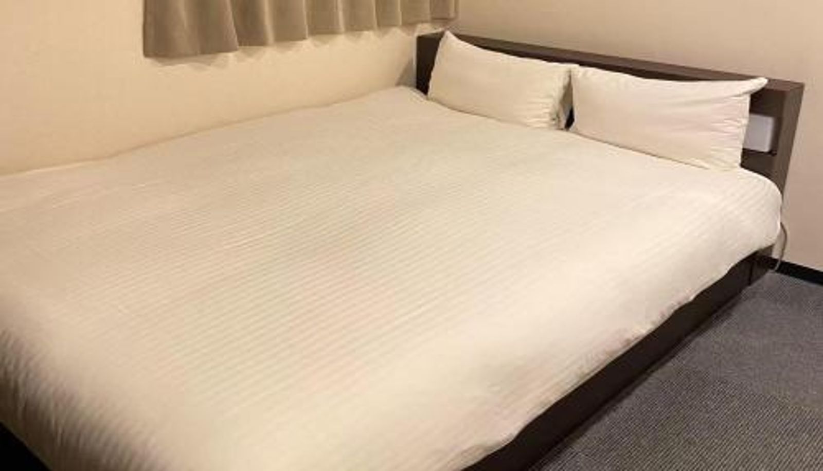 Camera - Floral Hotel · SakaisuJi-Honmachi Osaka