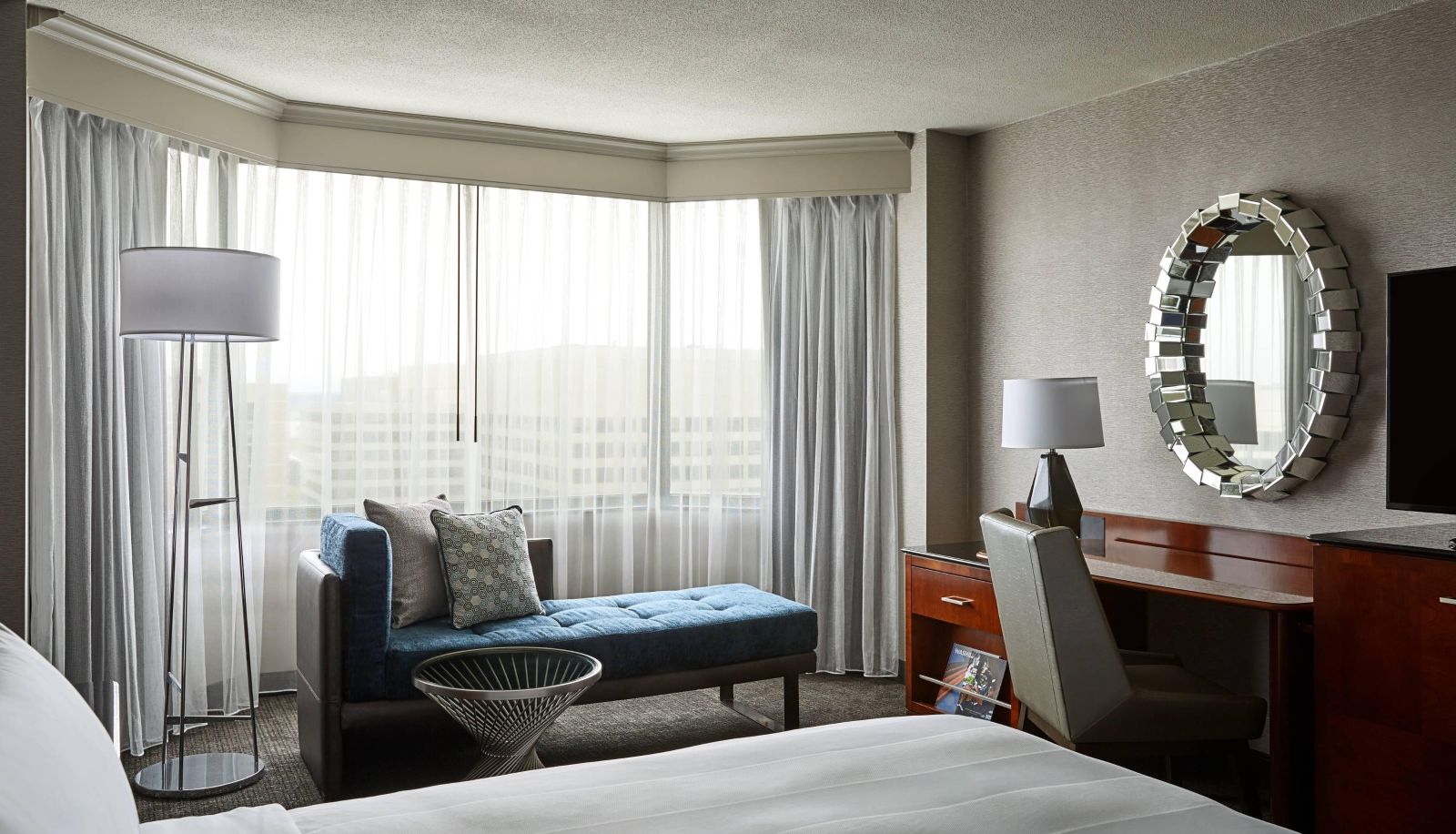 Zimmer - Crystal Gateway Marriott