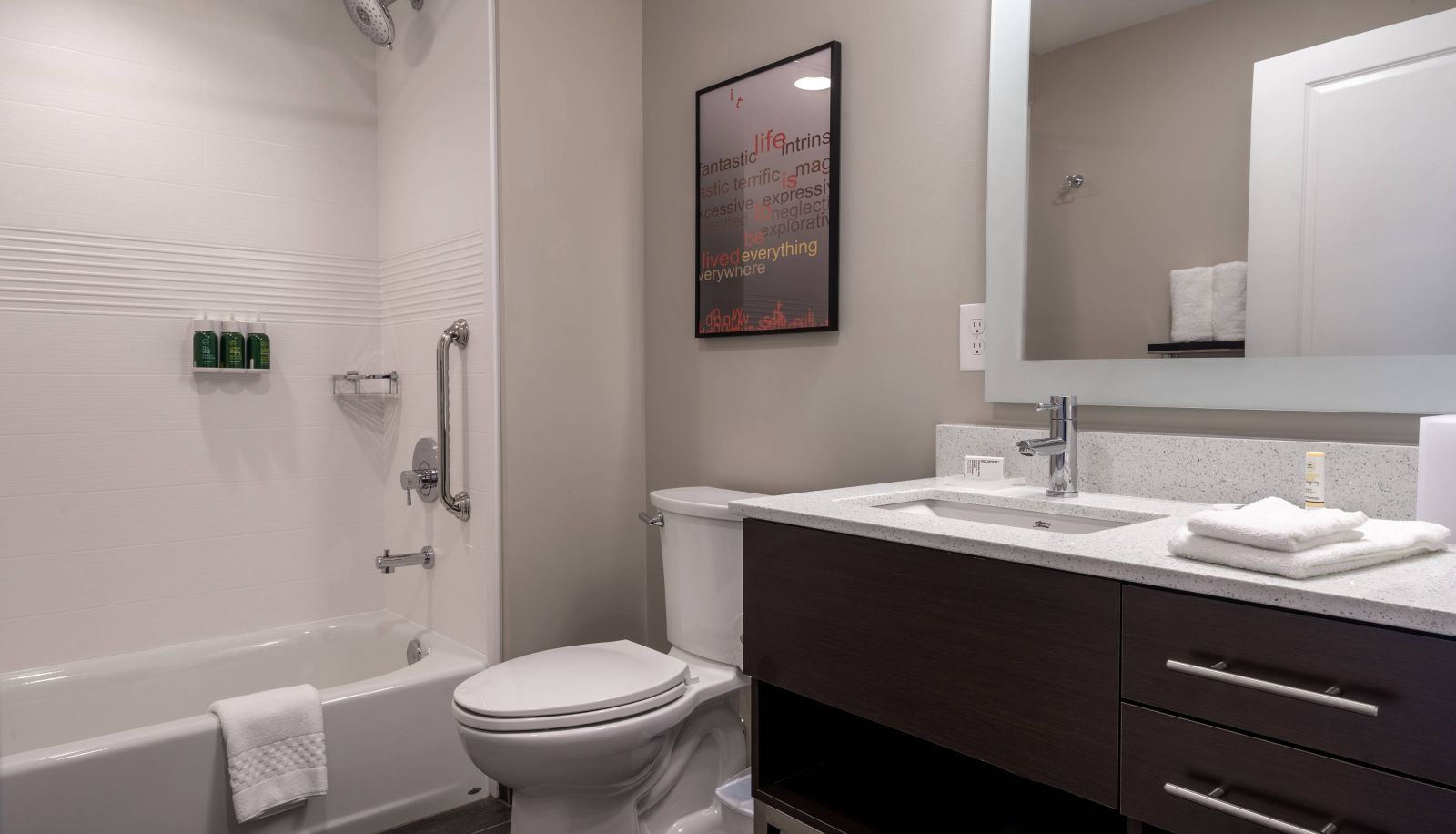 Camera - TownePlace Suites by Marriott Clinton