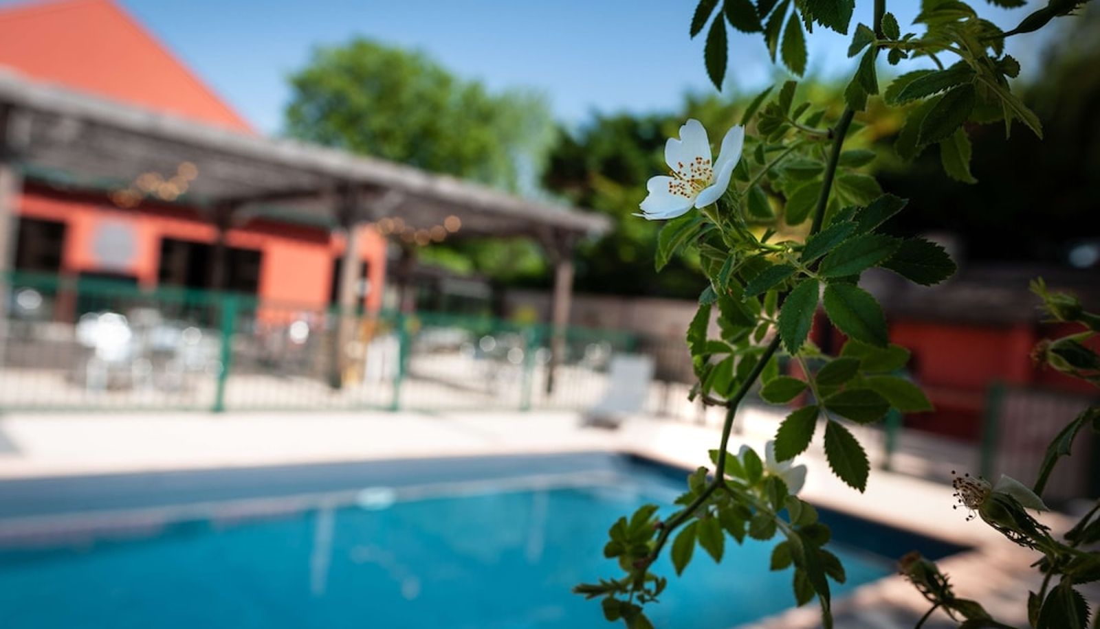 Piscina - CAMPANILE BEAUNE
