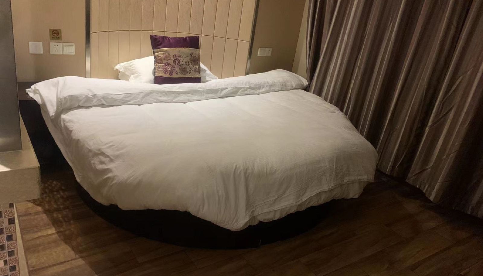 Camera - Haiyou liangpin Shanghai Hongqiao Anshun Road Hotel