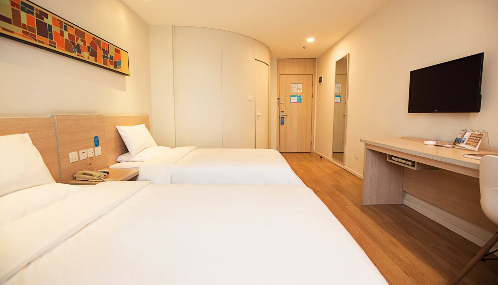 Zimmer - Hanting Luoyang Railway Station Hotel