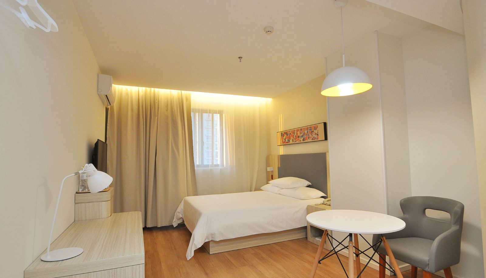 Zimmer - Yilai Nanjing Pukou Taishan new village subway station hotel